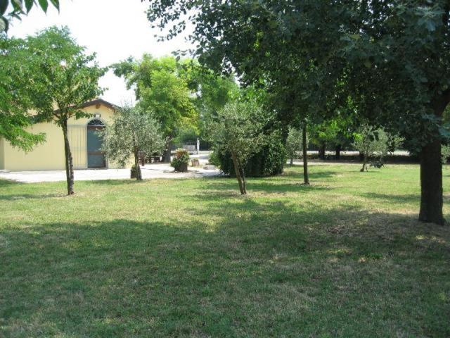 Al Parco Bed & Breakfast Ravenna Bagian luar foto