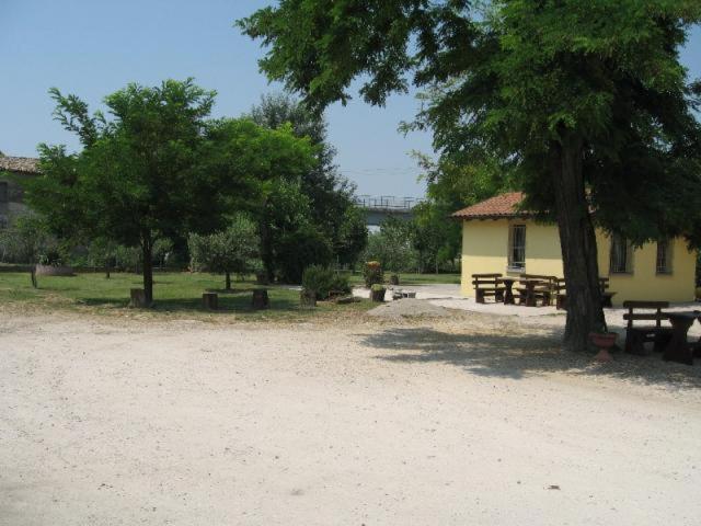 Al Parco Bed & Breakfast Ravenna Bagian luar foto