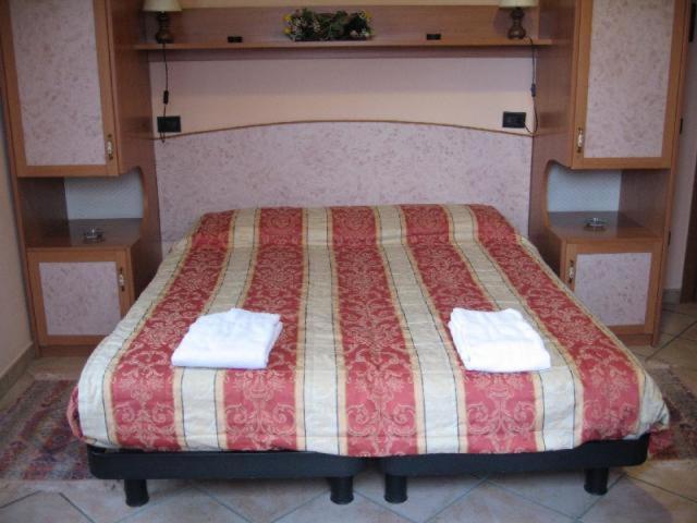 Al Parco Bed & Breakfast Ravenna Bagian luar foto